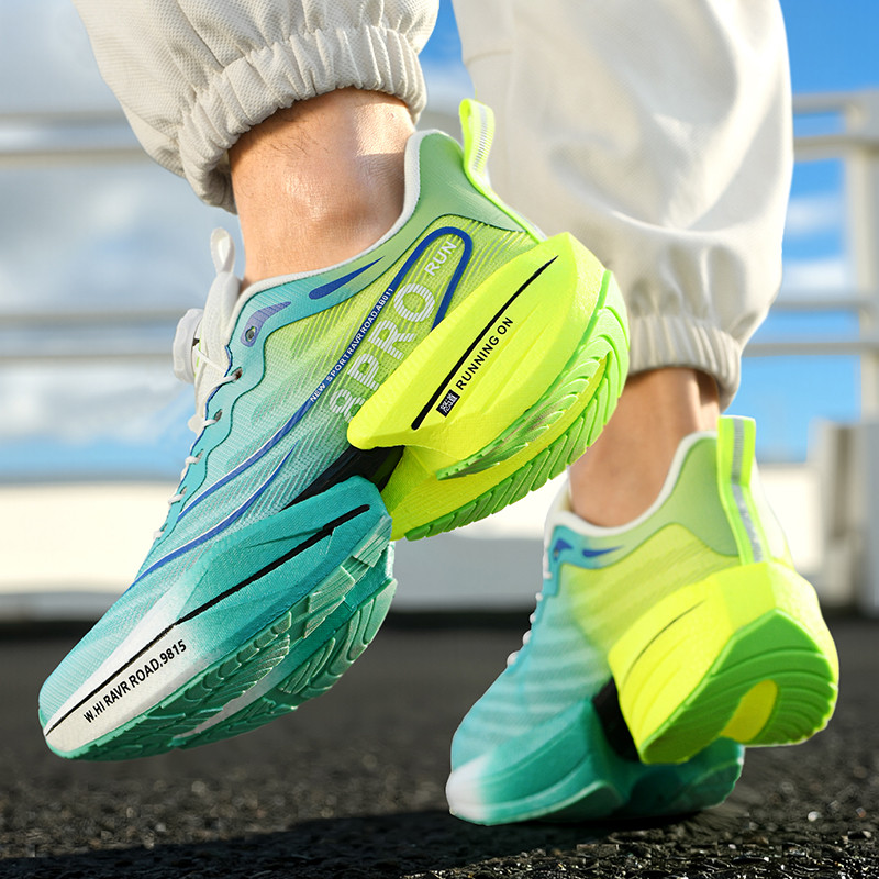 Men's Sports Shoes Full Palm C - đánh giá và giá Badminton Shoes